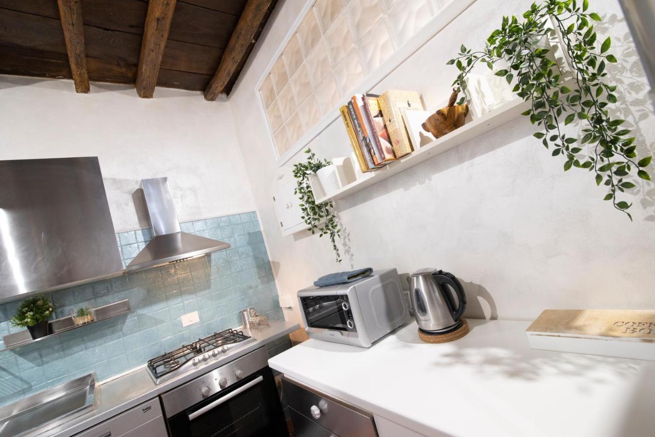 Residenza Cappellari Piazza Navona * Rome